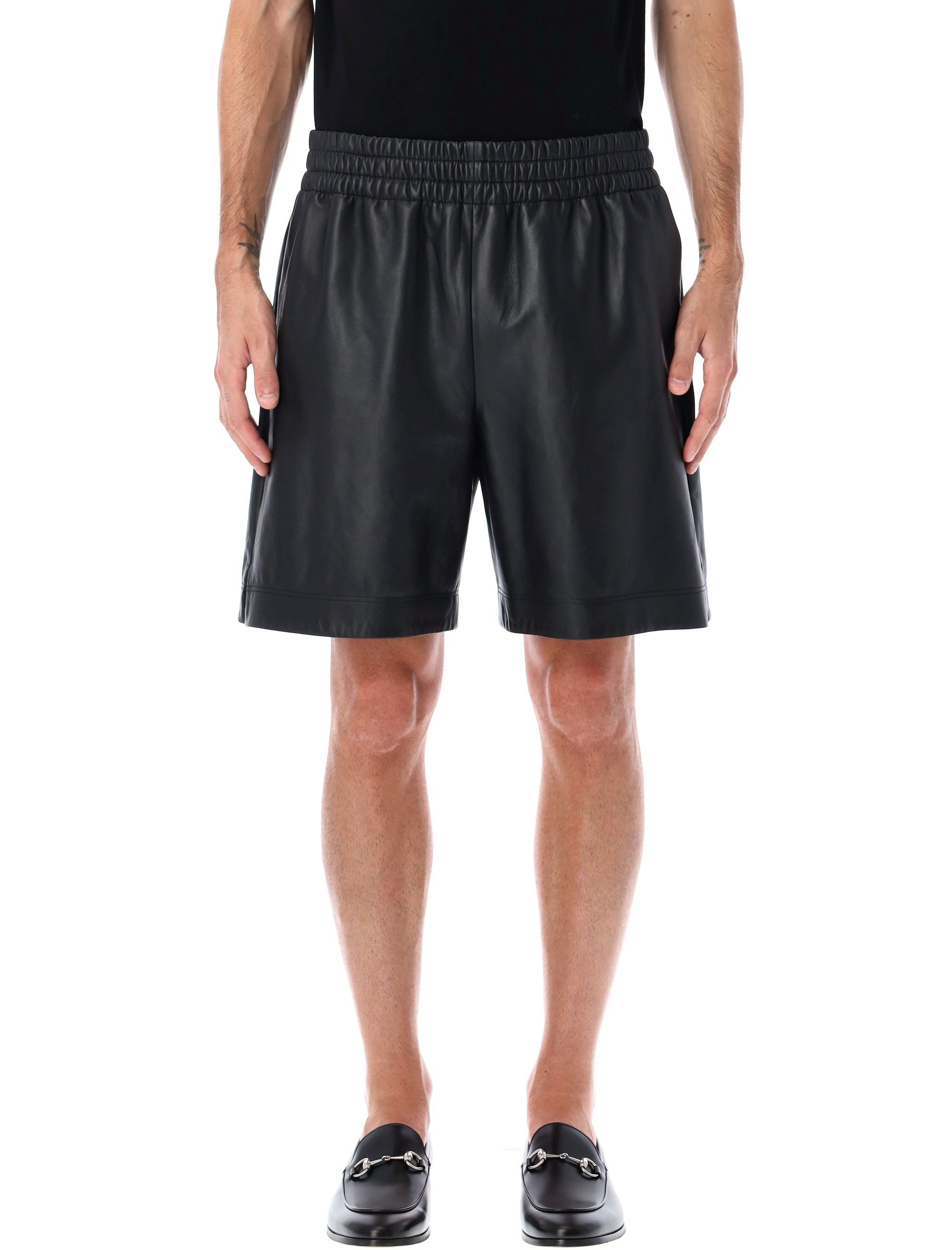 Gucci black leather Bermuda shorts with elasticated waist Lamb Lining