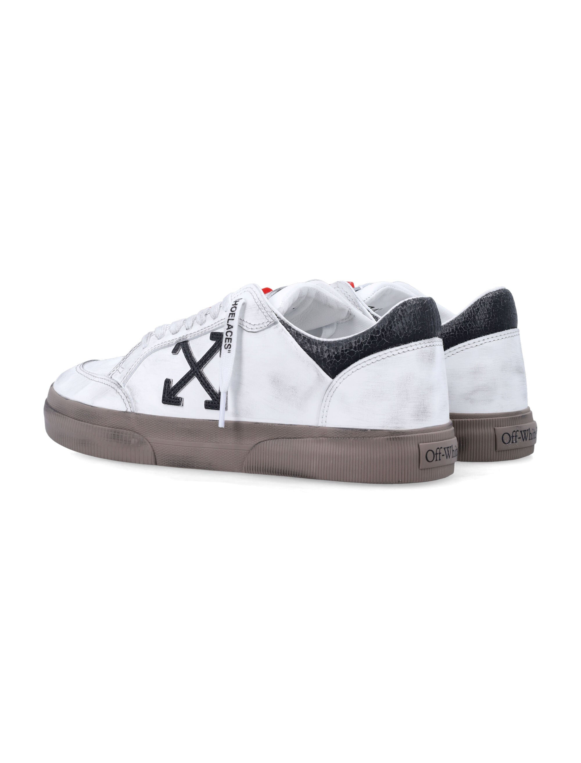 Off-White Vulc Low Vintage Sneakers in white Upper