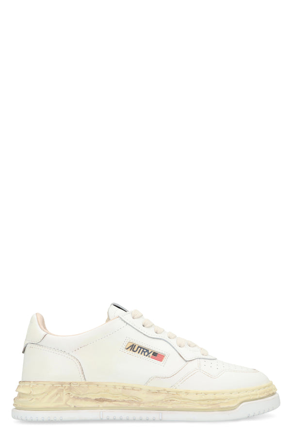 Autry Medalist Low-Top Sneakers White Cow Hide Trainers