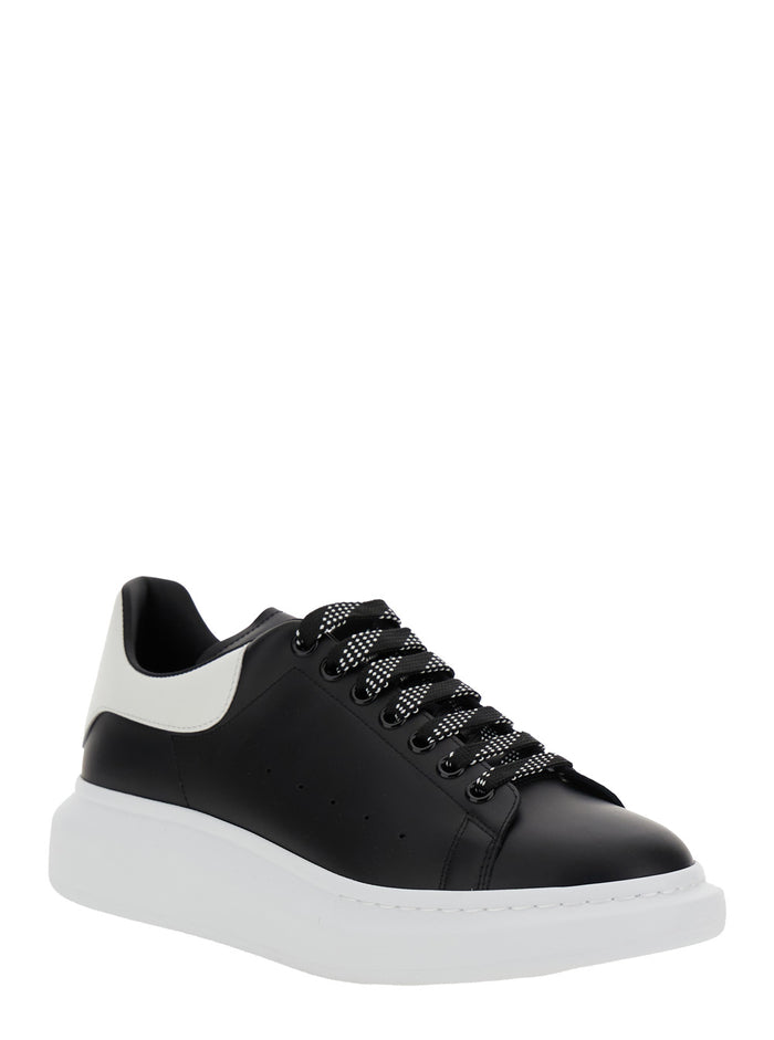 Low Top Sneaker With Logo Lettering On The Tongue Black Leather For Men Calf
