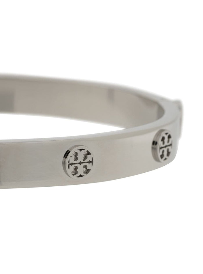 Bracelet With Engraved Logo And Clip Closure Silver Steel For Women Metallic Stainless