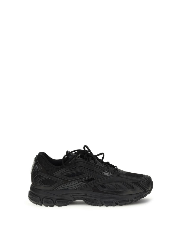 Reebok Upper: 20% cotton sneaker in black
