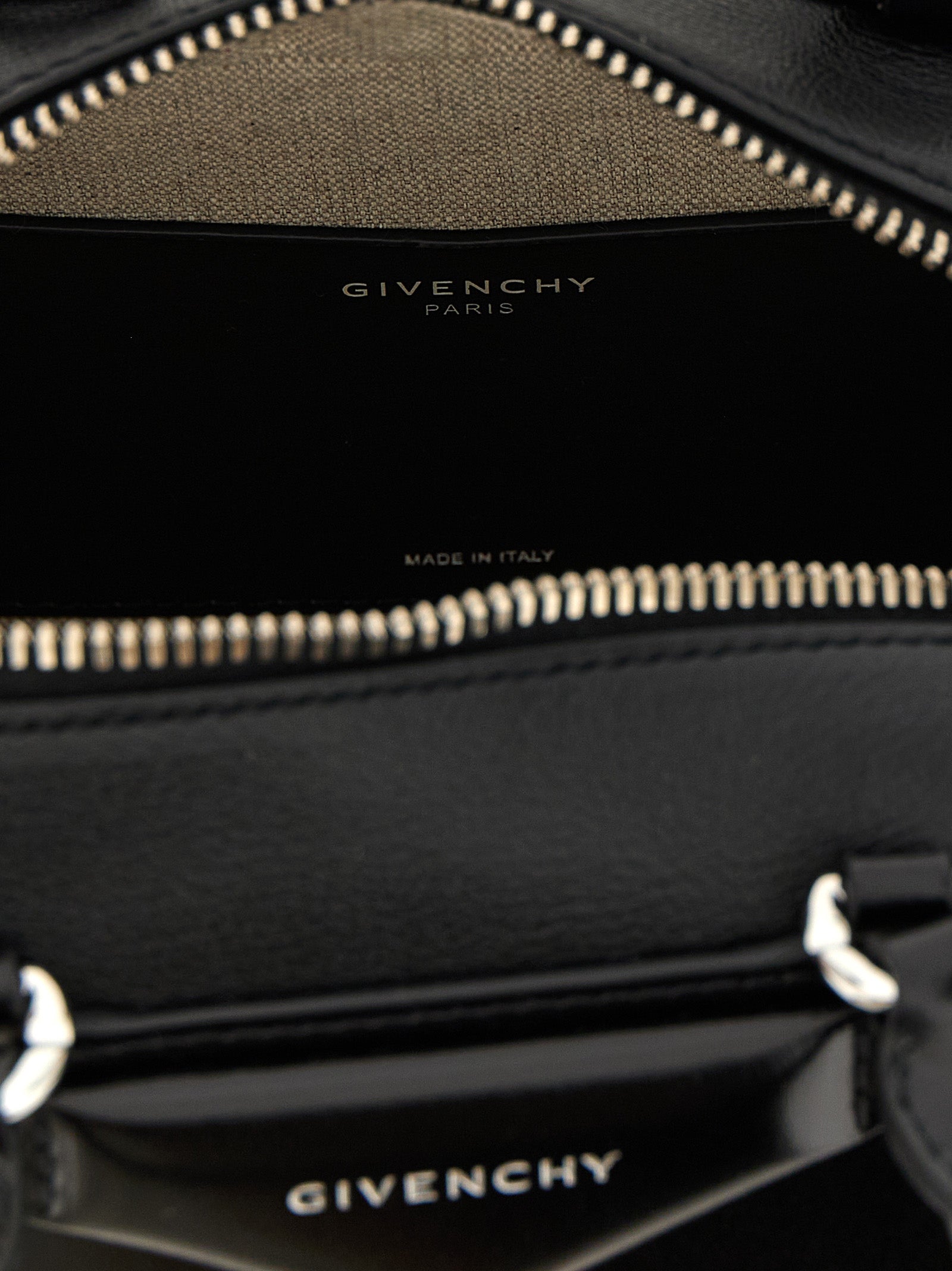 Antigona East-West small handbag Black Calfskin Leather (bos Taurus) Hand Bags