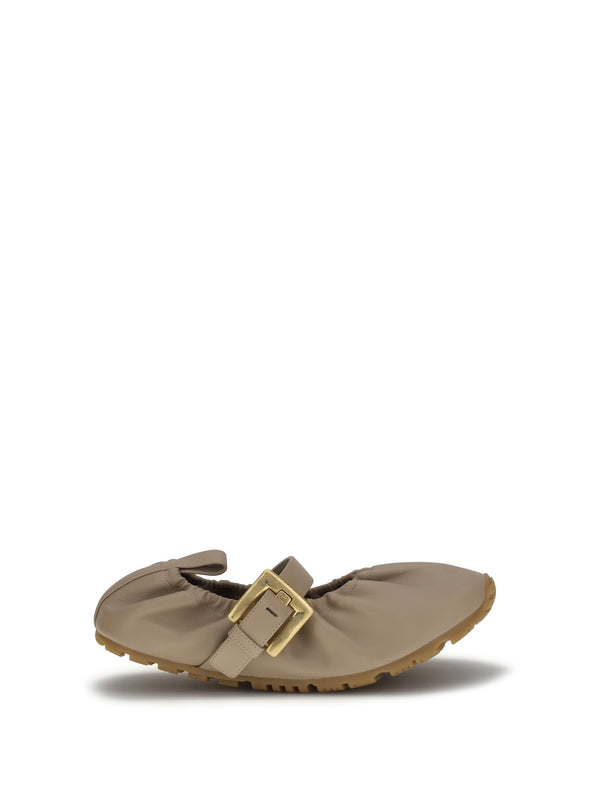 Balmain Upper: 100% lambskin; Sole: 100% rubber flat in beige