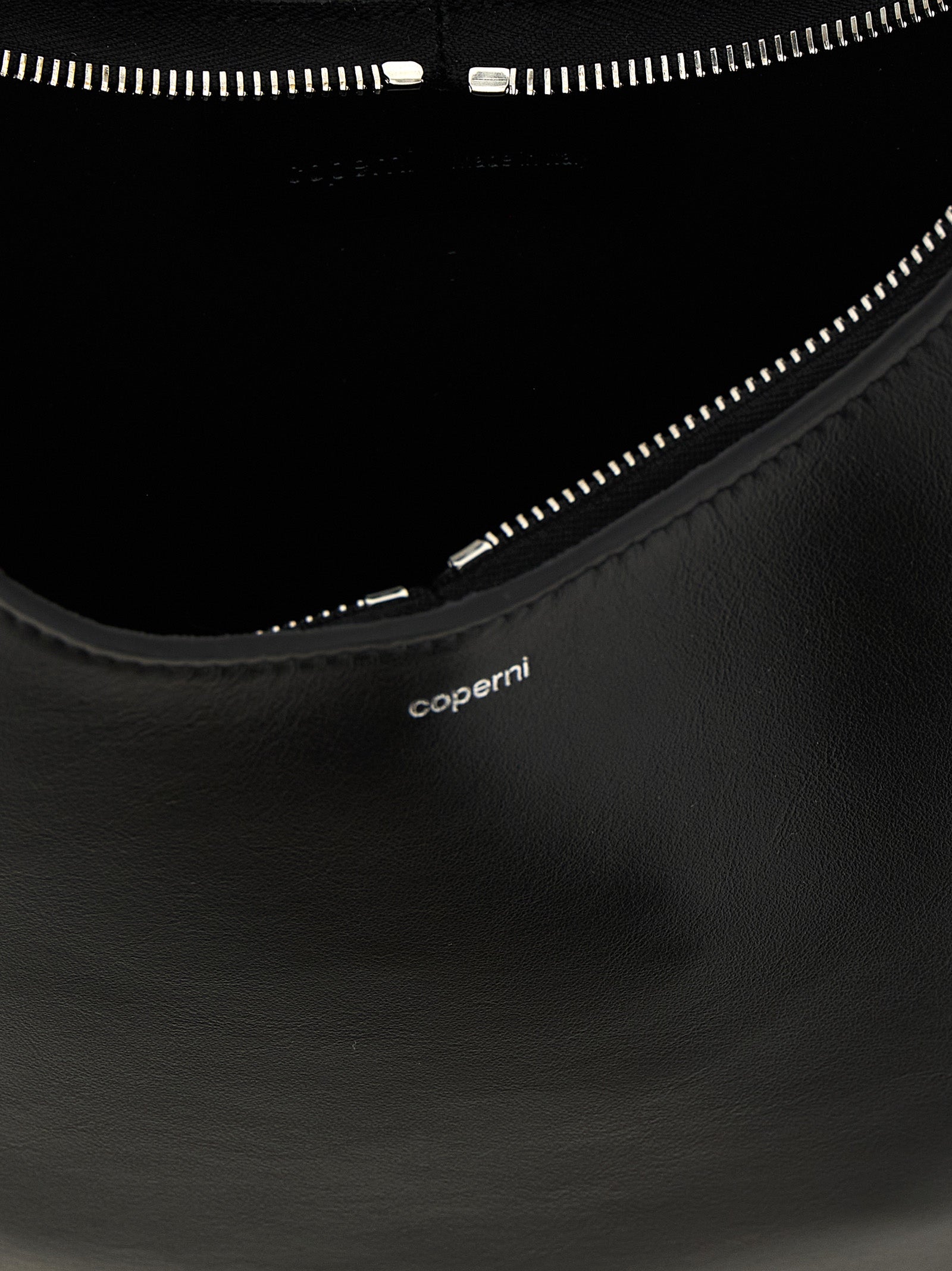 Soft Swipe medium shoulder bag Black Cow Leather (bos Taurus)