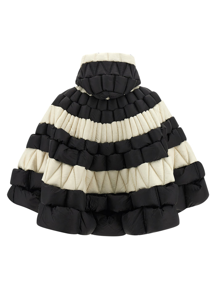 3d Cape White/black Nylon Capes