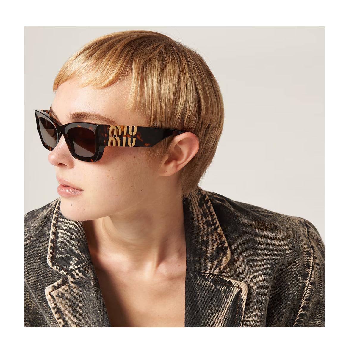 Miu 0MU 09WS Glimpse VAU06B Havana Marrone Acetate Occhiali Da Sole