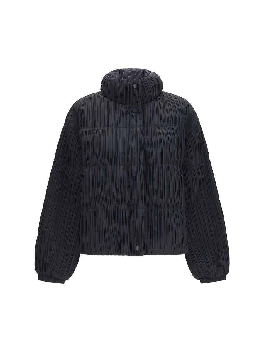Gongdid Design Inner: 100% Goose Down; Outer: 100% Polyester down jacket in black