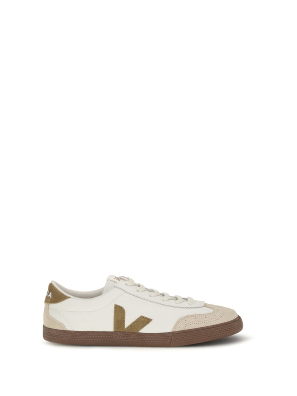 Veja Upper: 100% calf leather; Sole: 100% rubber; Lining: recycled polyester sneaker in white