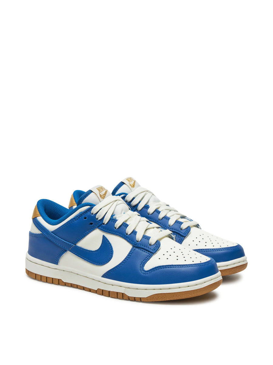Nike Leather sneaker in blue