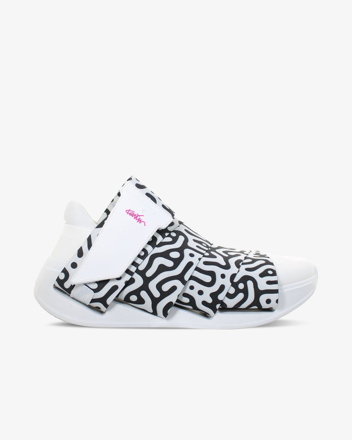 Change Shoe - Karim Rashid Limited Edition 02 White Black Everyday Sneakers