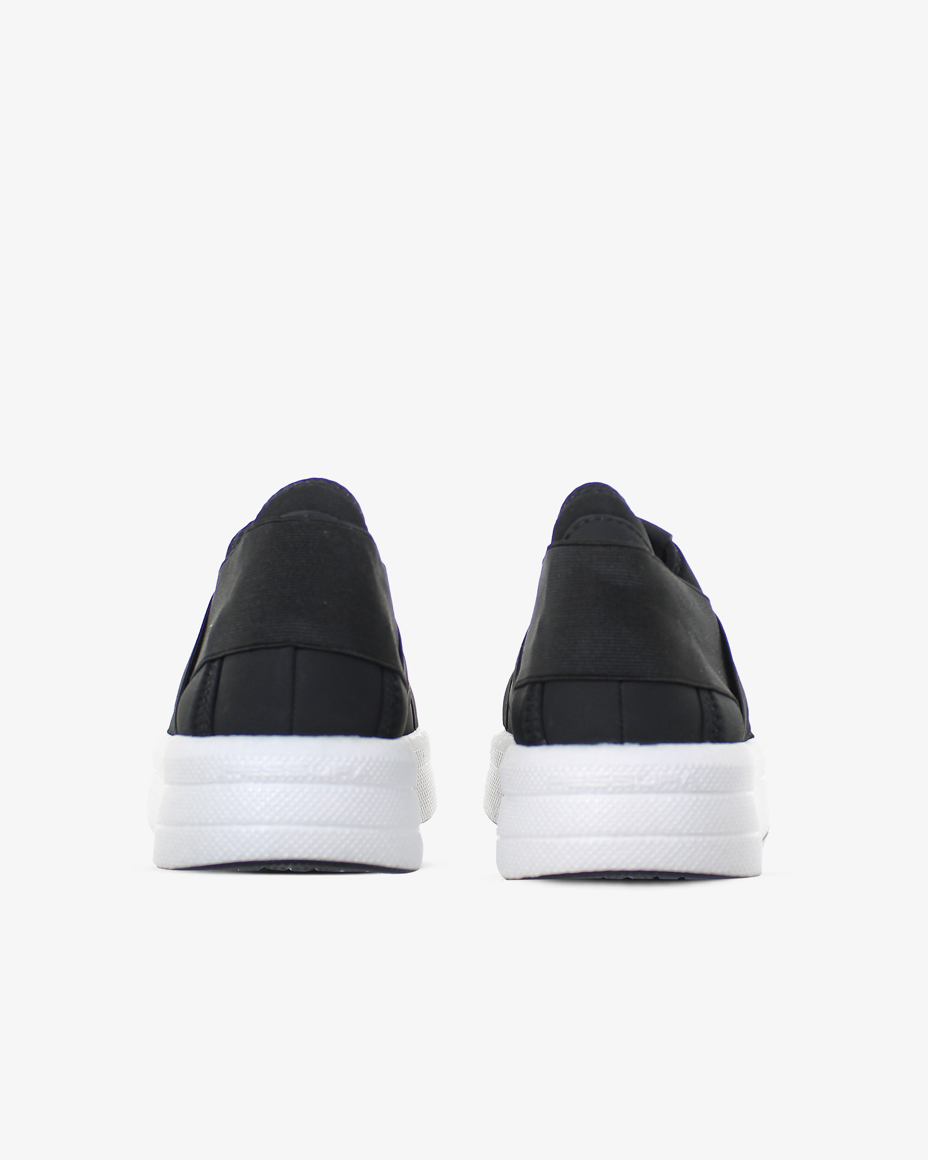 Foam X 01 White-black Everyday Sneakers