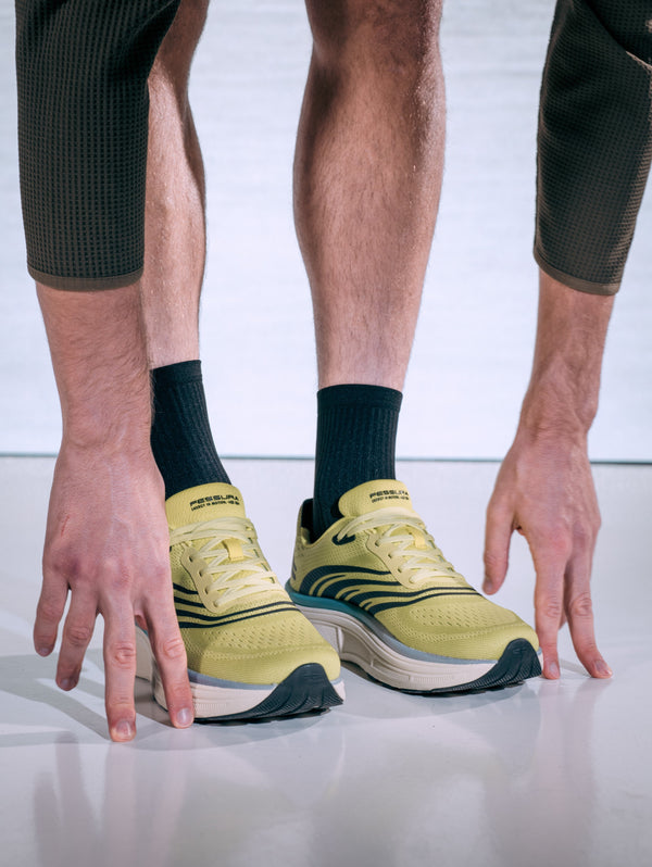 Fessura Italia running sneaker in yellow