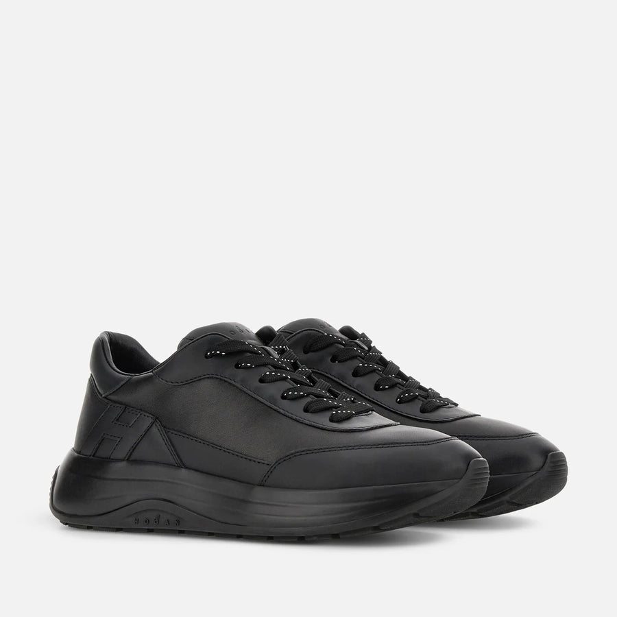 Hi-Light Black Sneaker