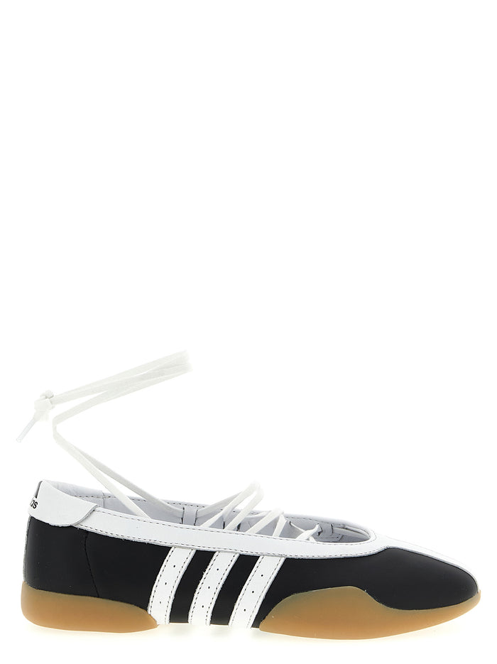 Taekwondo Mei ballet flats White/black Sneaker