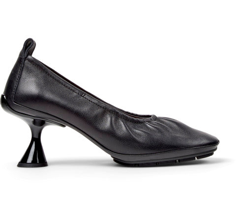 Right Black Sneaker