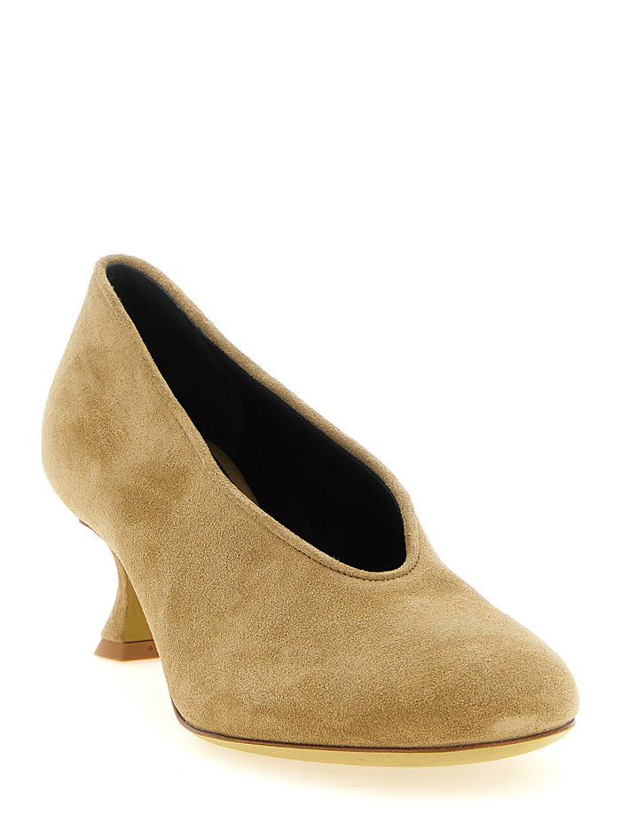 Duck pumps Beige Calfskin Leather (bos Taurus)