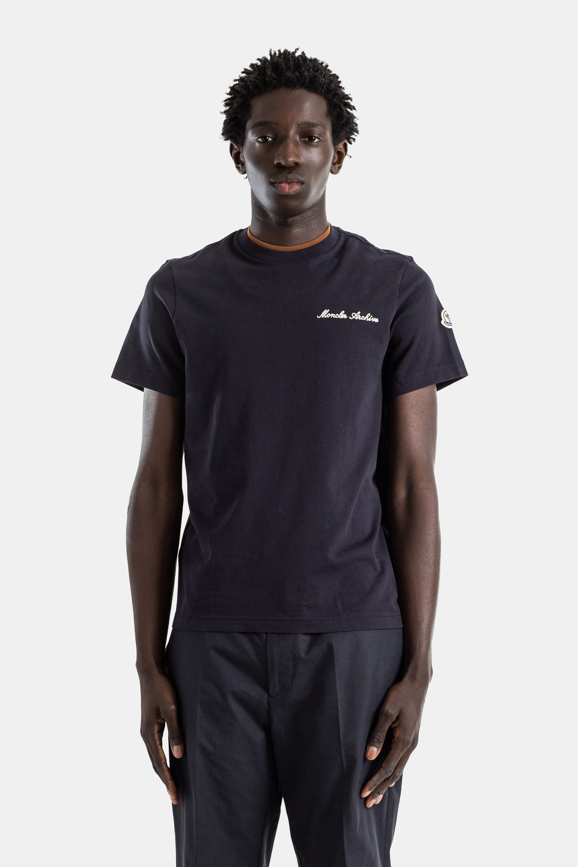 Navy Cotton Jersey T-Shirt With Moncler Archive Script Embroidery And Camel Collar Bleu T-shirts