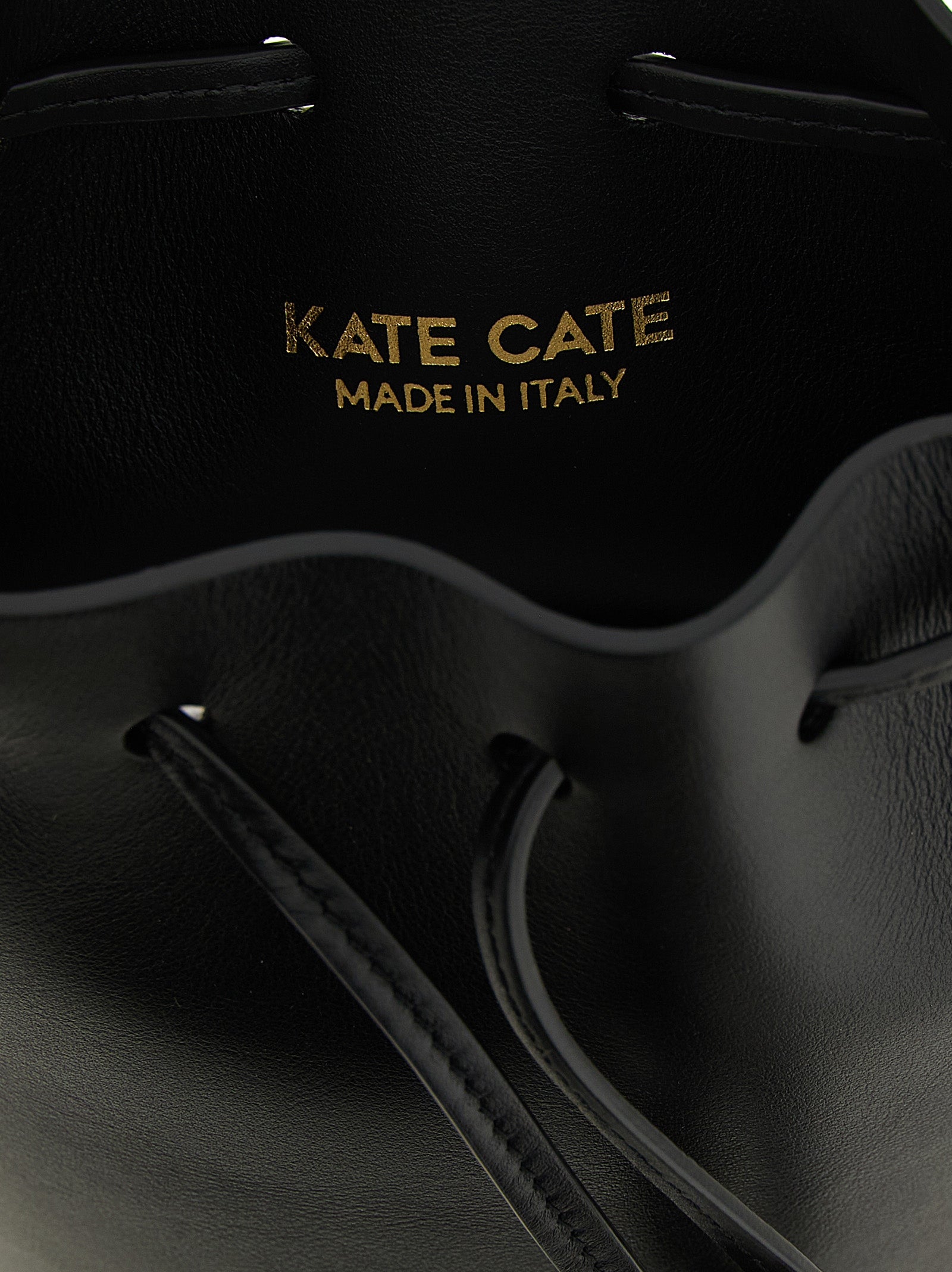 Dori bucket bag Black Calfskin Leather (bos Taurus) Hand