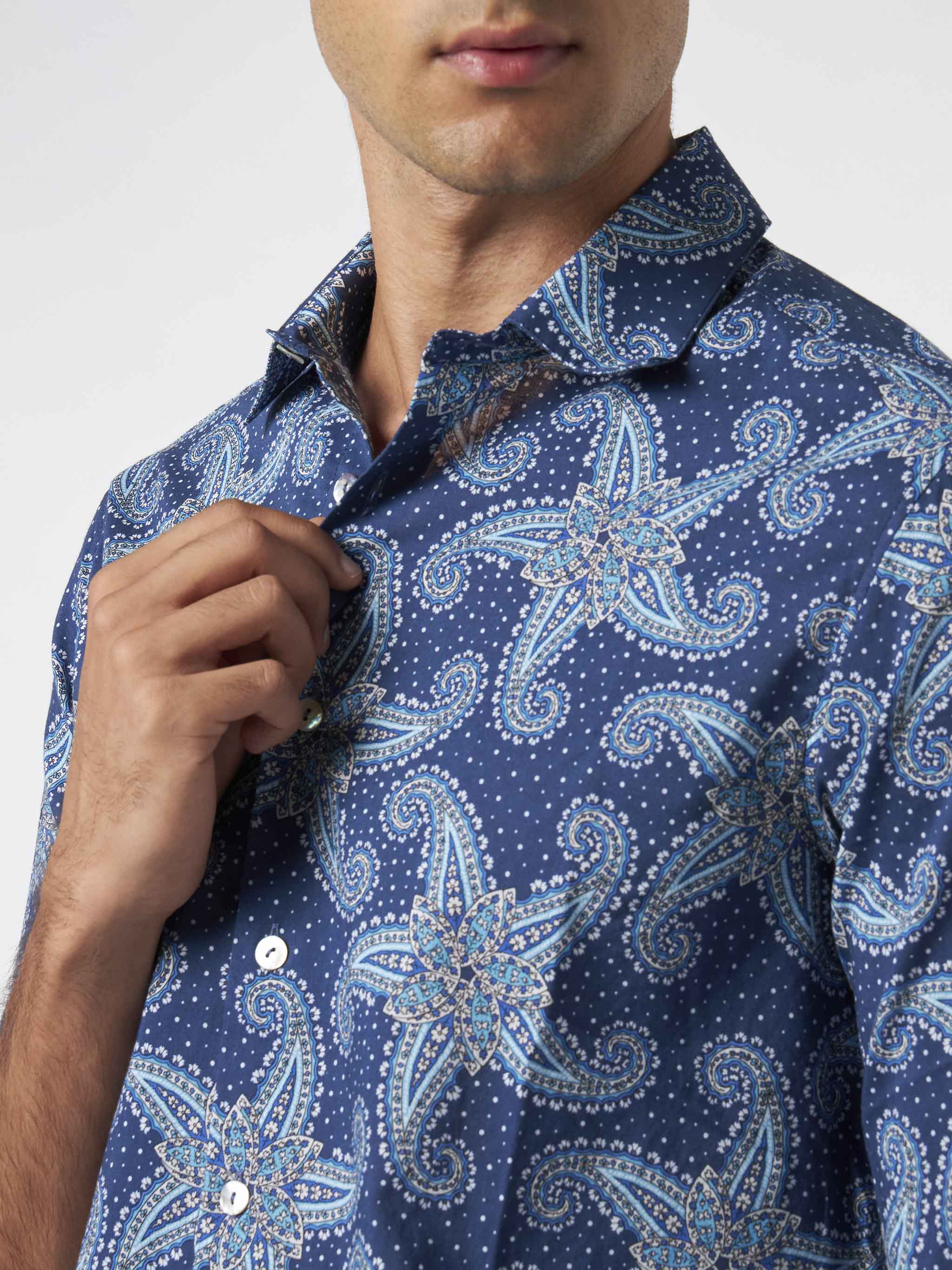 Man Muslin Cotton Sikelia Shirt With Paisley Star Print Blue