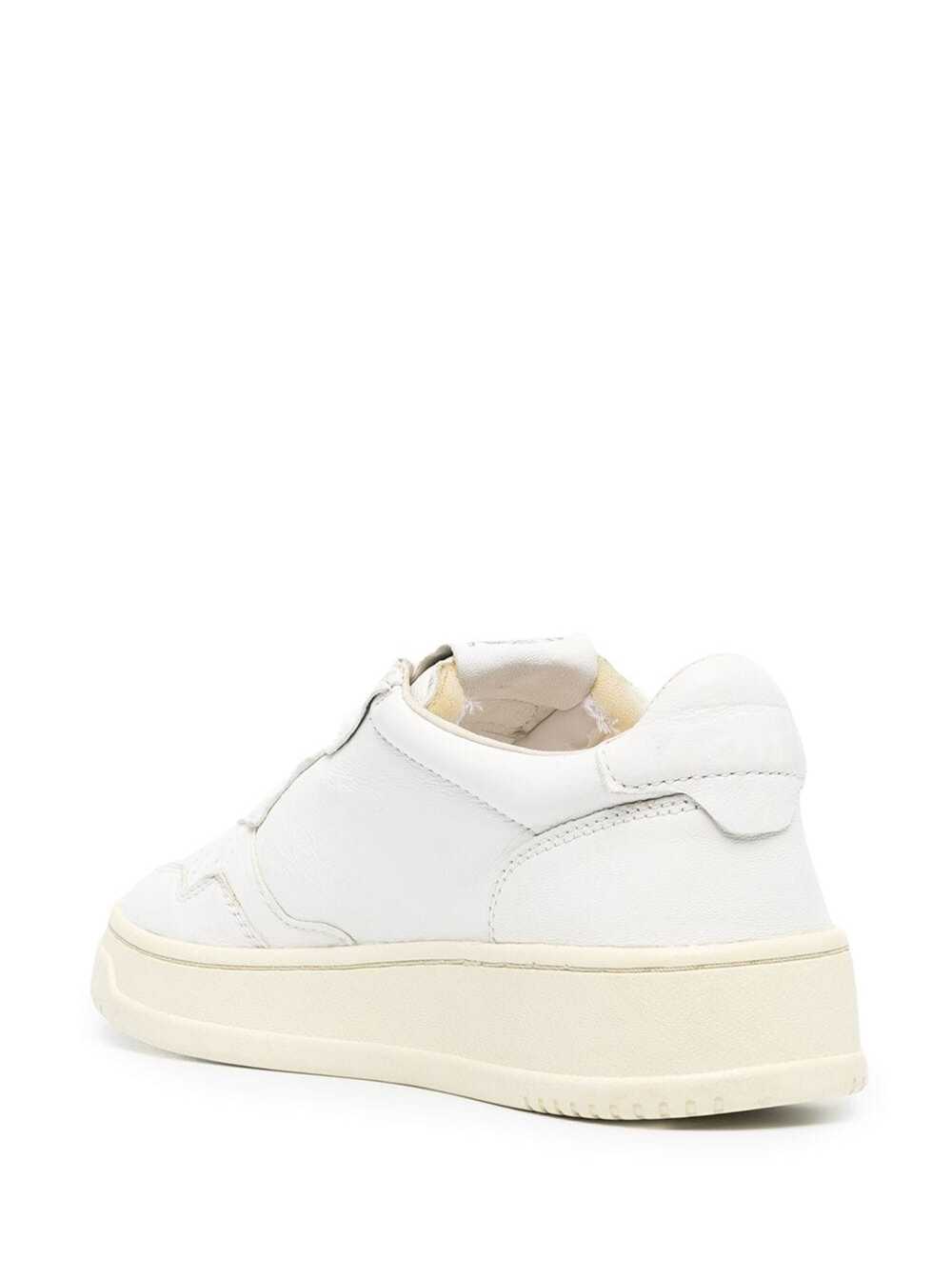 White Leather Sneakers with Logo Autry Woman Goat