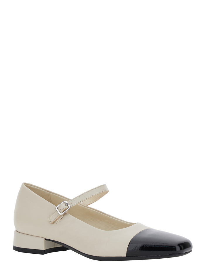 Debby White and Black Slingback Pump with Adjustable Strap in Leather Woman White/black Cow Heels