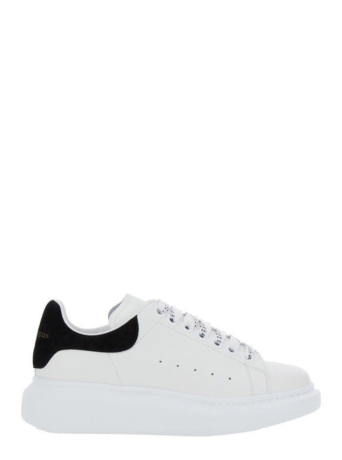 Black and White Low Top Sneakers with Logo Lettering on the Tongue Contrasting Heel in Leather Woman Calf