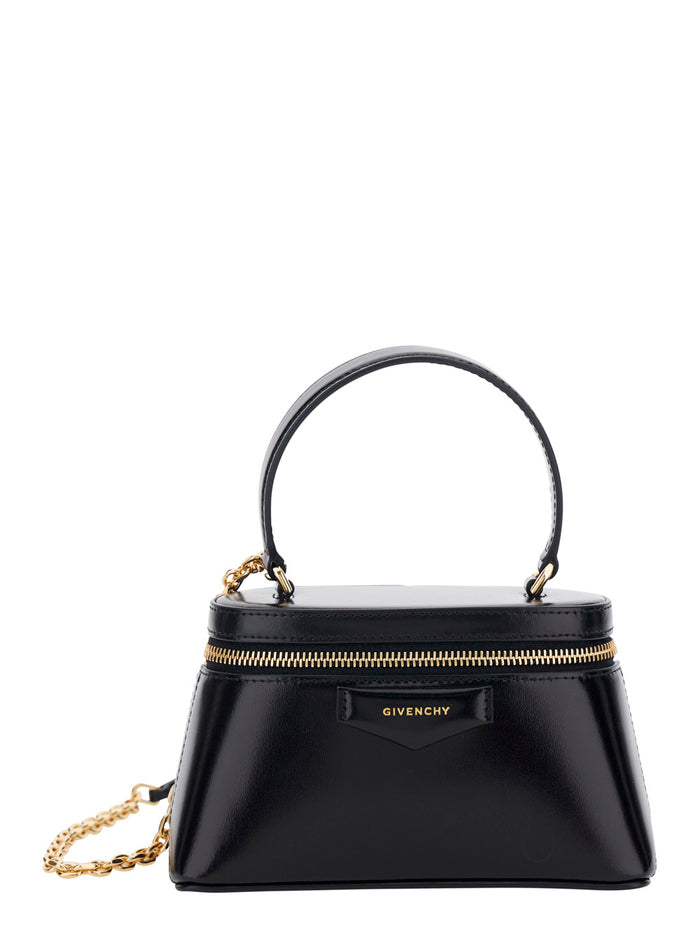 Black Handbag Antigona with removable chain in leather for women Calf Hand Bags