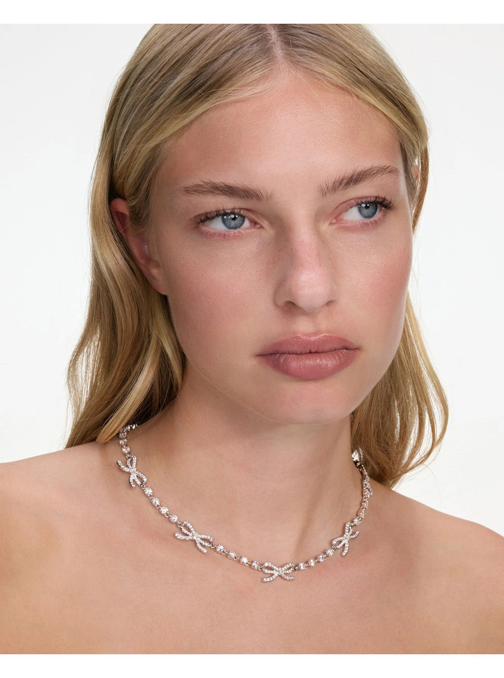 Necklace with Crystal and Bow Decoration in Silver-Colored Copper for Women Metallic Necklaces