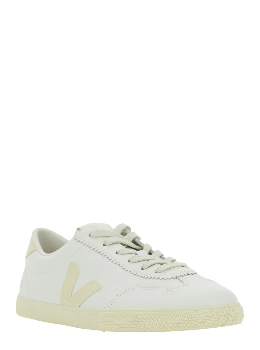Sneaker Volley Low Top with Logo Patch on the Side and Lettering Back in White Unisex Leather Organic Traced