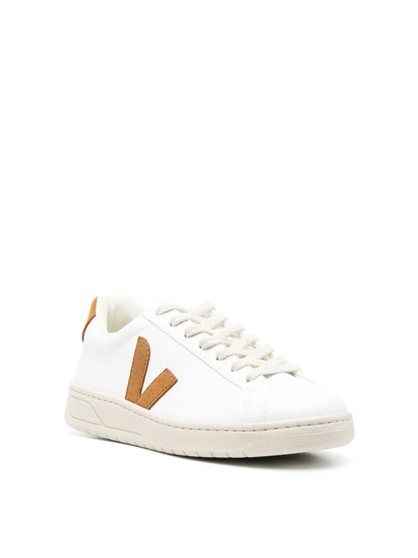 Veja Leather sneaker in white