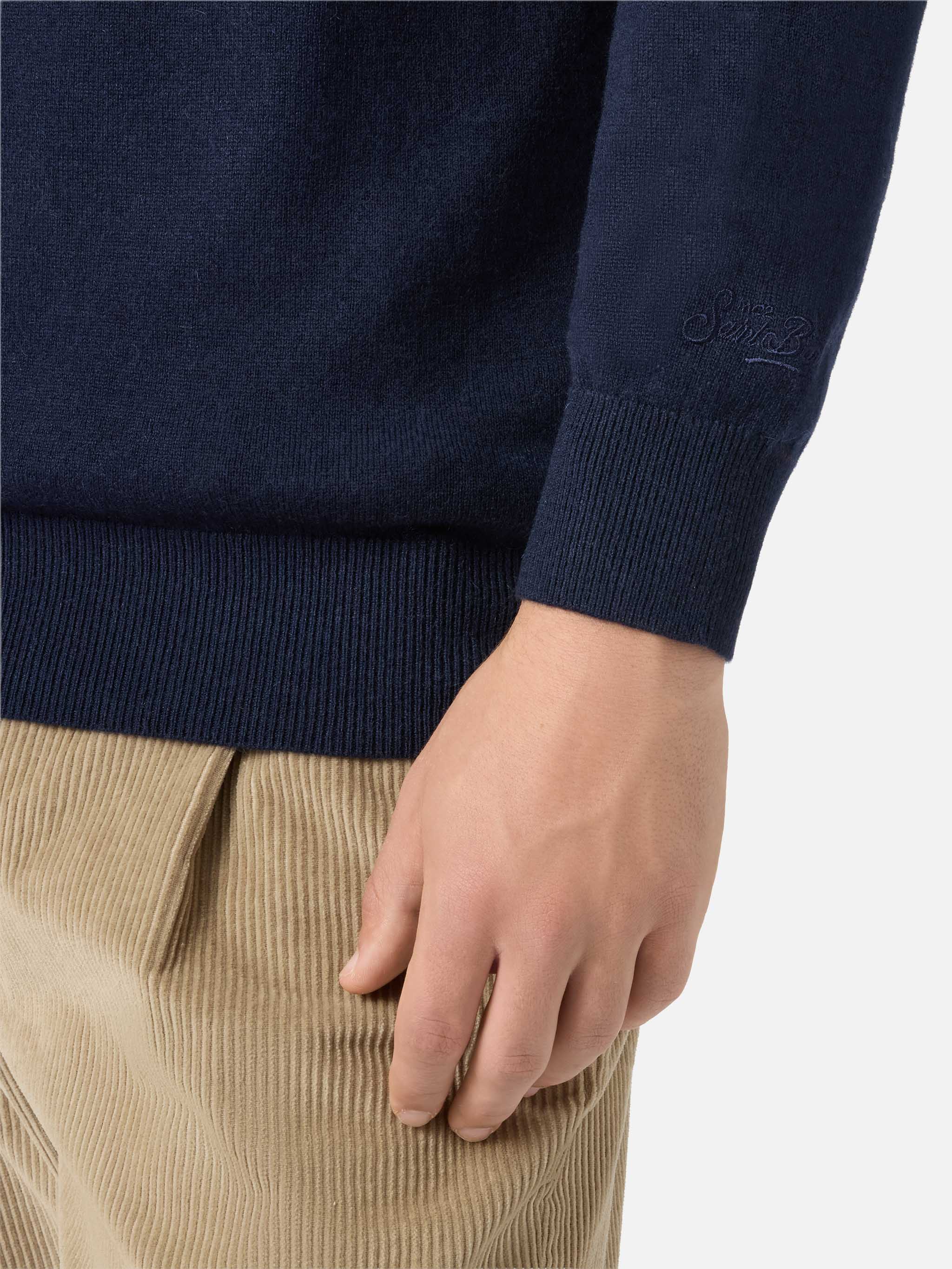 Crewneck Sweater Heron Light With Gin Club Embroidery Blue