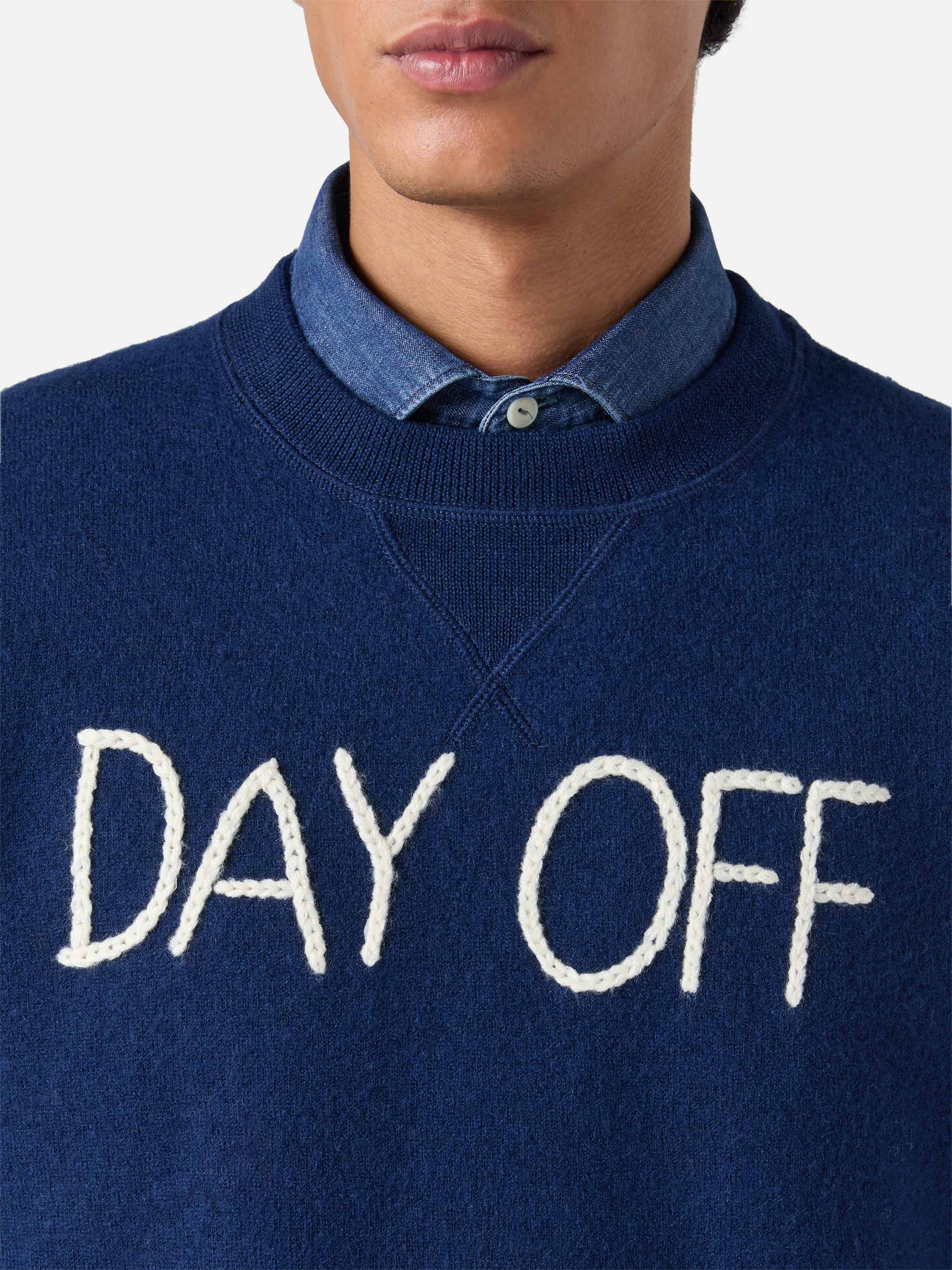 Man Crewneck Knitted Sweater With Day Off Embroidery Blue