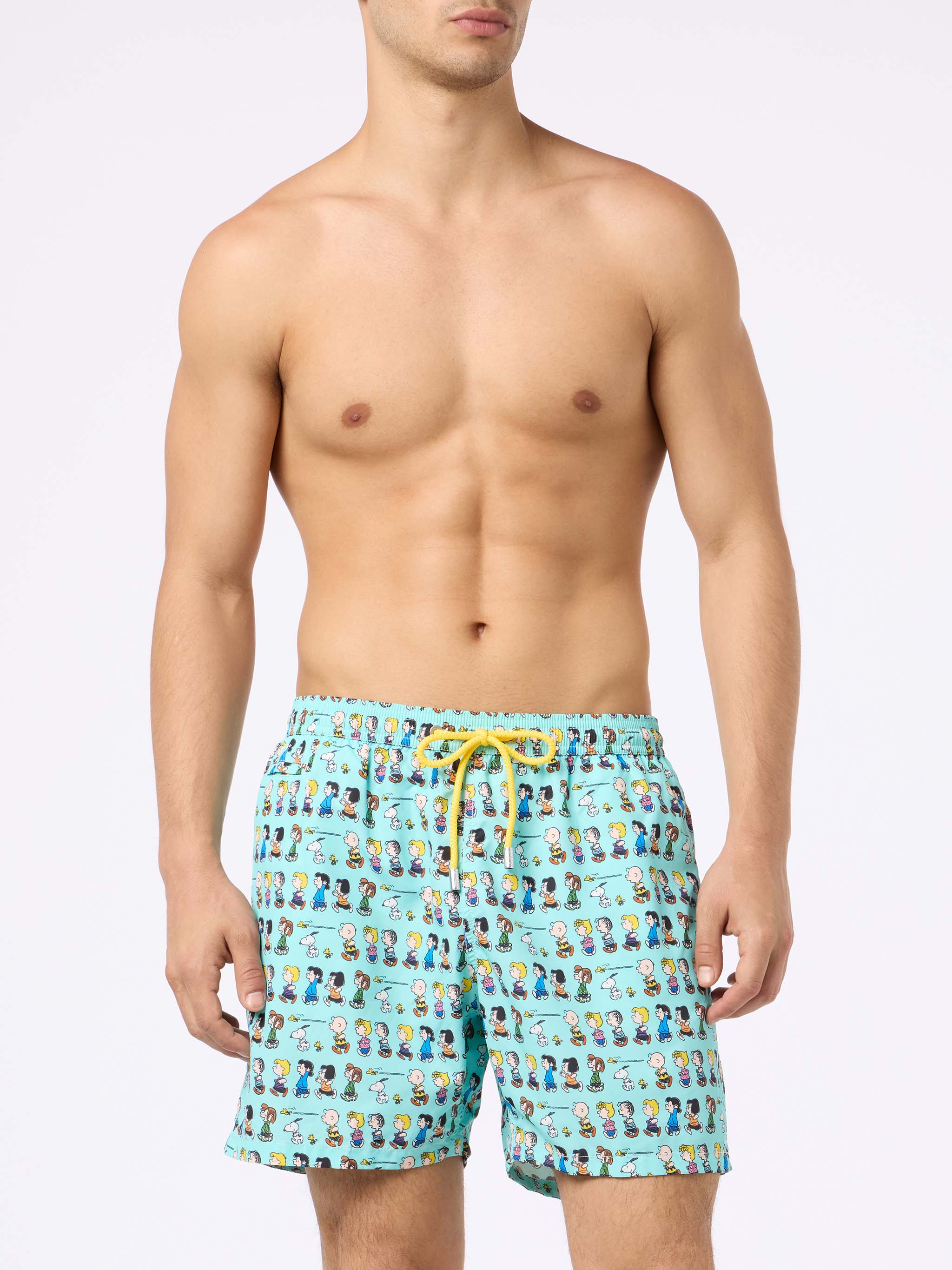 Man Lightweight Fabric Swim-Shorts Lighting Micro Fantasy With Peanuts Print | Snoopy Peanuts™ Special Edition Green Swimshort