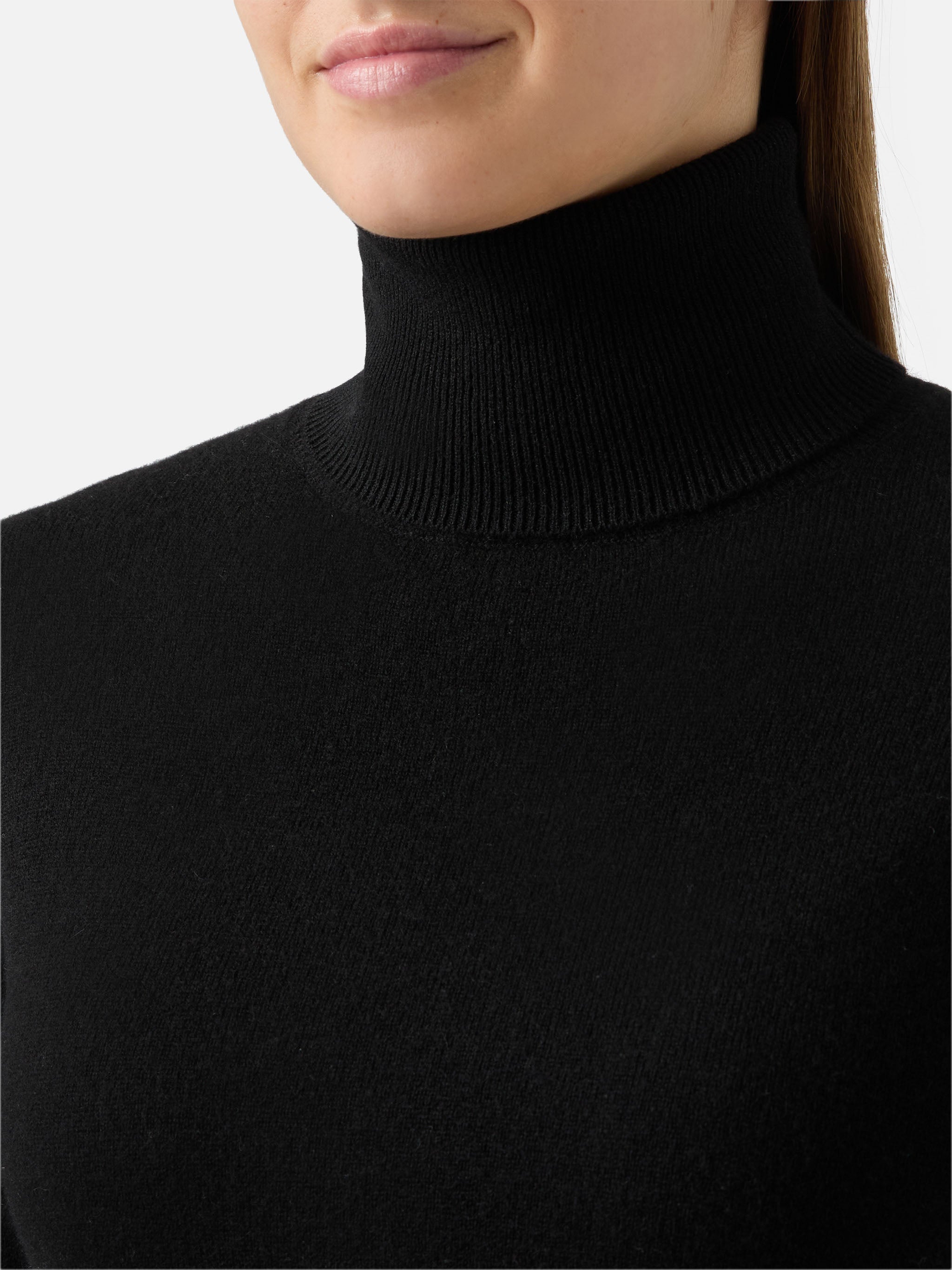 Moody Turtleneck Sweater Cashmere Black With St. Barth Embroidery