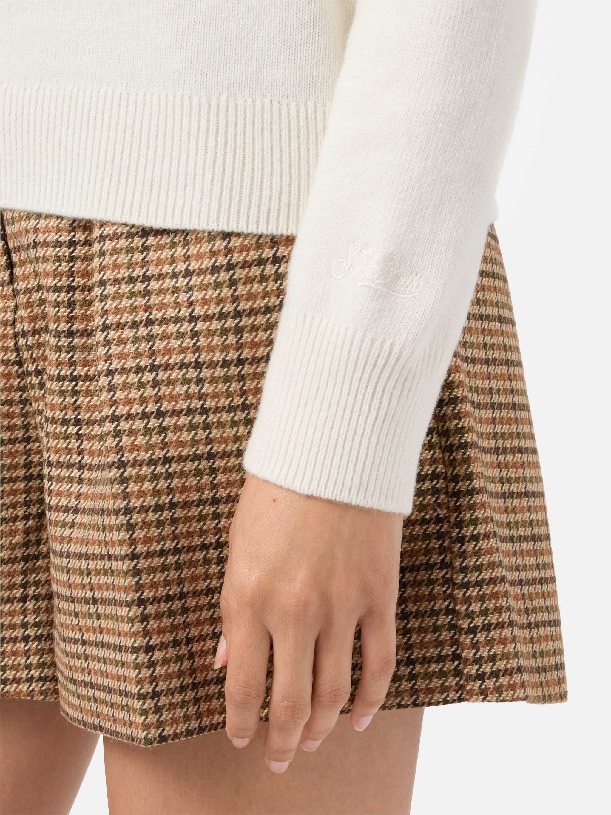 New Queen Cashmere-Blend Crewneck White With Vacanze Di Natale Jacquard | Special Edition