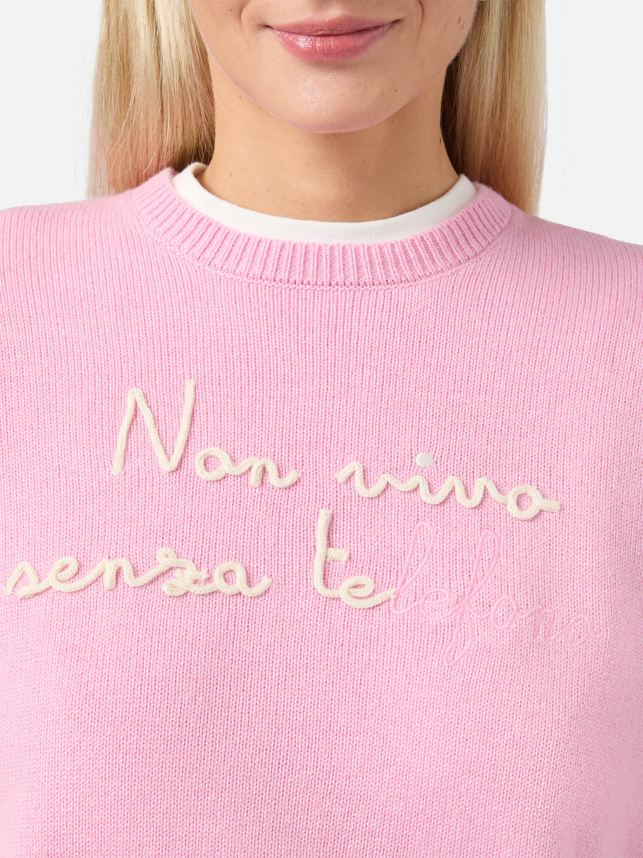 New Queen Cashmere-Blend Sweater Pink With Non Vivo Senza Te(lefono) Embroidery