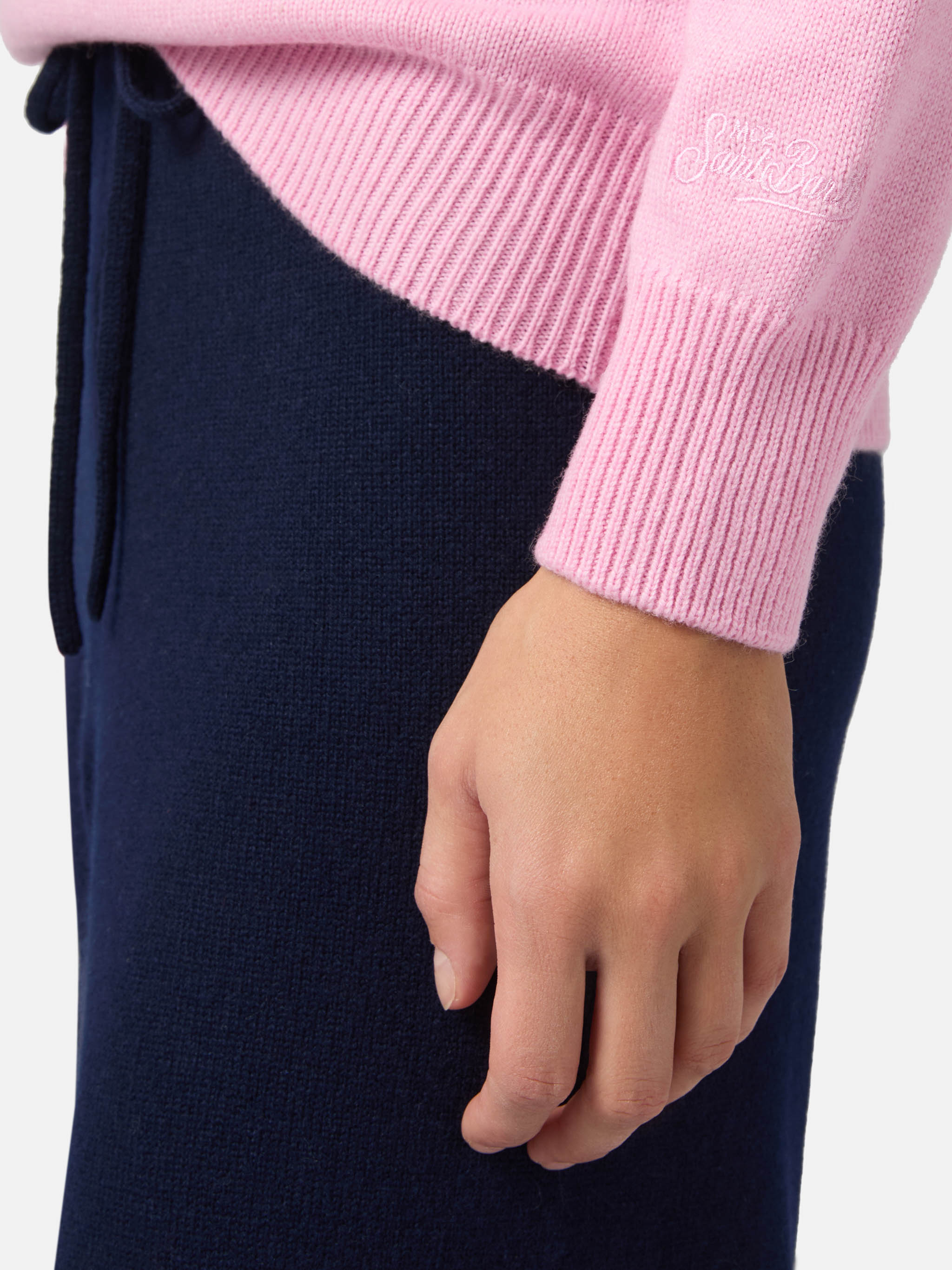 New Queen Cashmere-Blend Sweater Pink With Non Vivo Senza Te(lefono) Embroidery