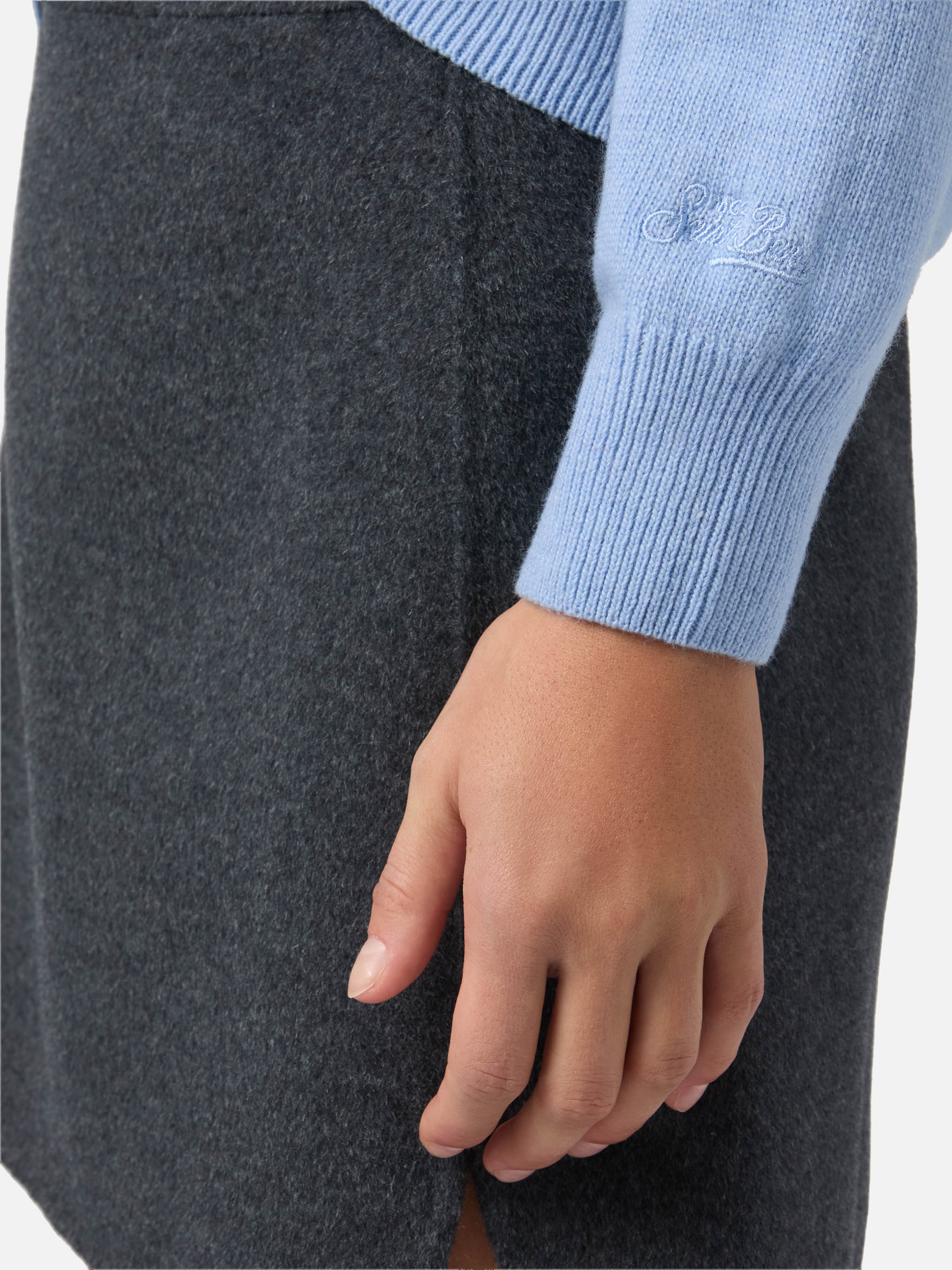 New Queen Cashmere-Blend Sweater Light Blue With Après Chic Jacquard Sky