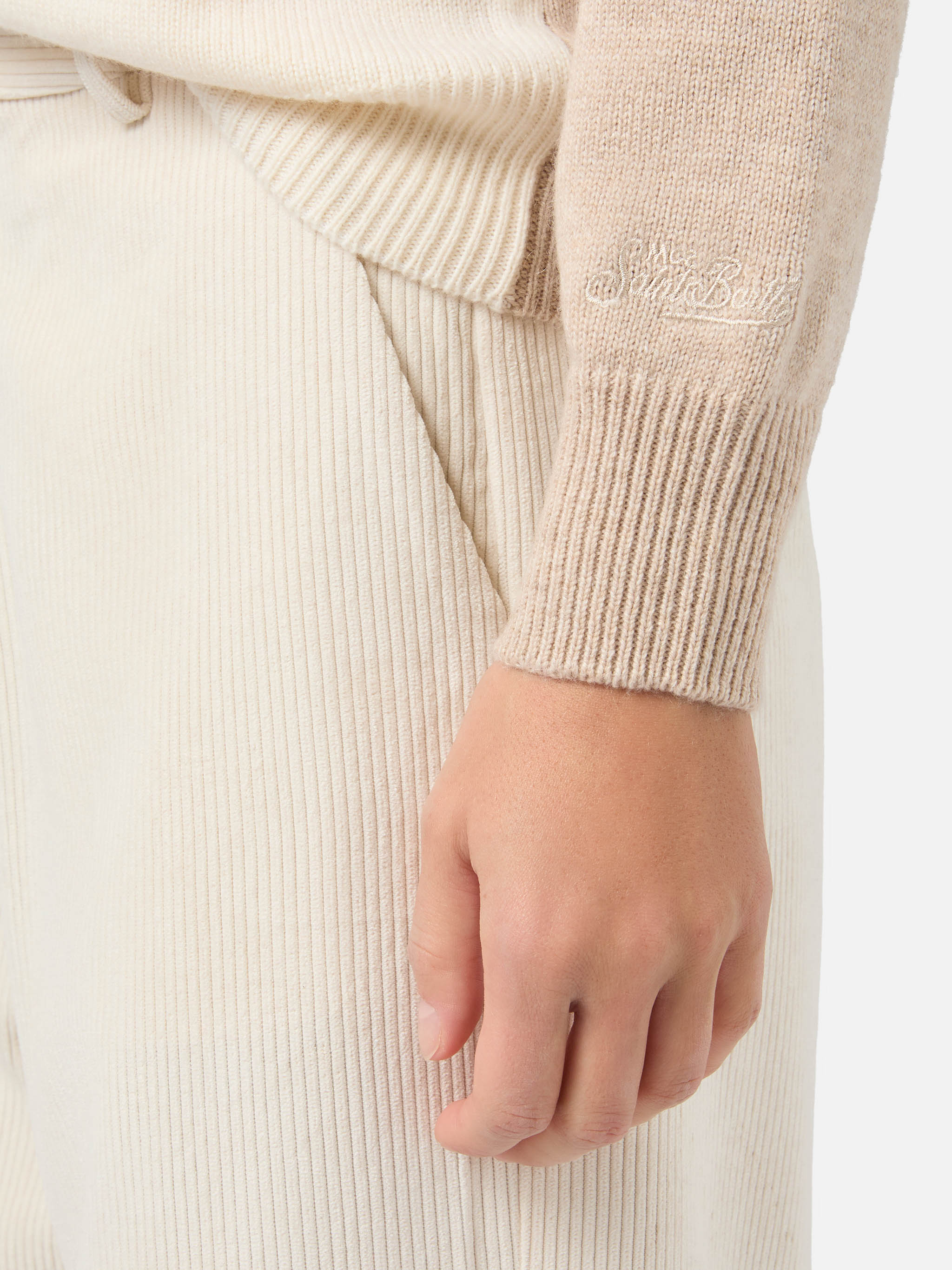 New Queen Cashmere-Blend Sweater Beige With Courma Postcard Jacquard Brown