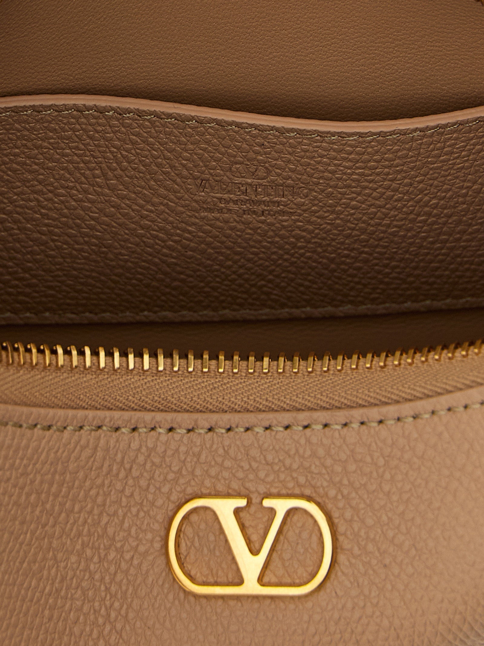 Valentino Garavani Vlogo mini shoulder bag Pink Calfskin Leather (bos Taurus)