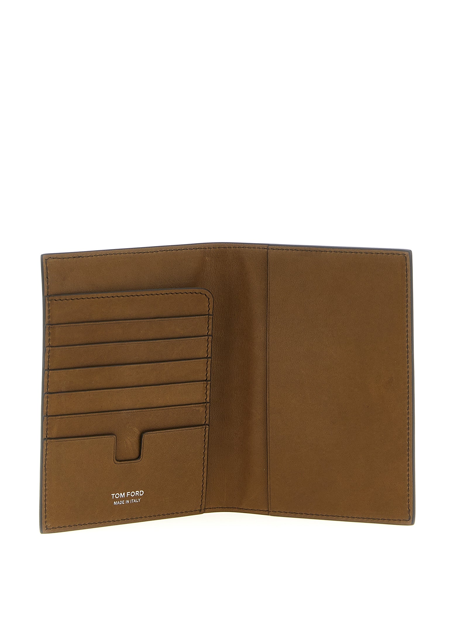 Nubuck leather passport holder Brown Calfskin (bos Taurus) Lifestyle