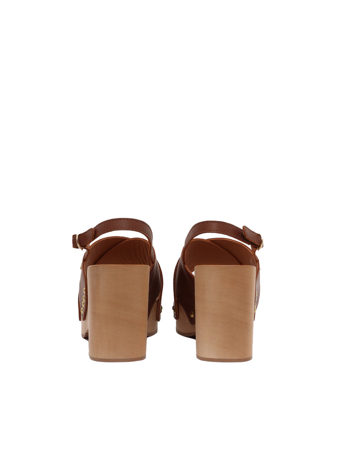 Wooden heeled sandals Brown