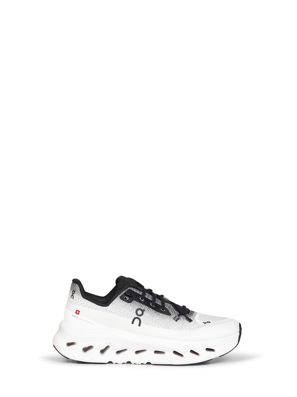 Sneakers Cloudtilt Black-Ivory Trainers