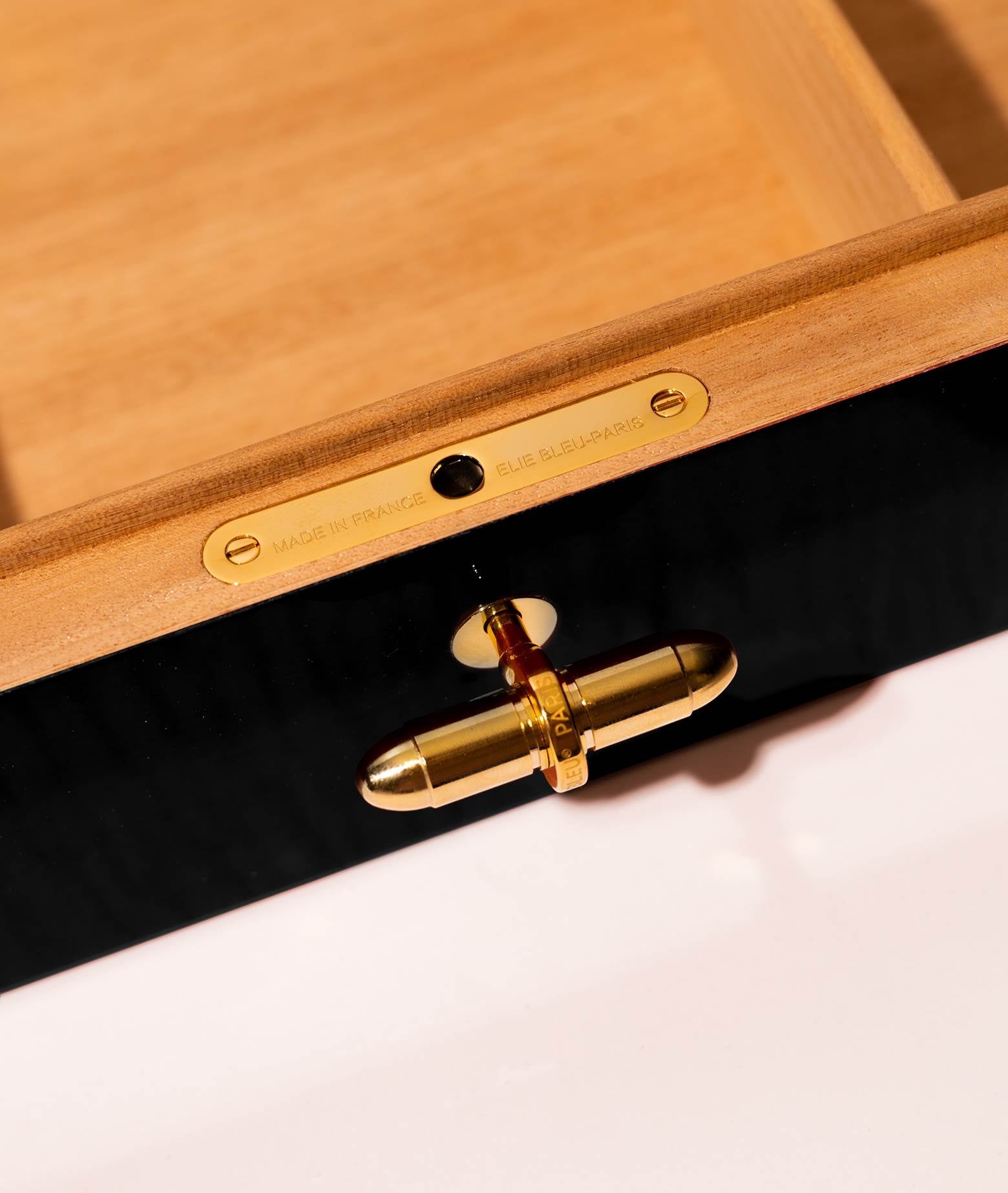 Humidor Limited Edition Royale-Les-Eaux Sombre Red