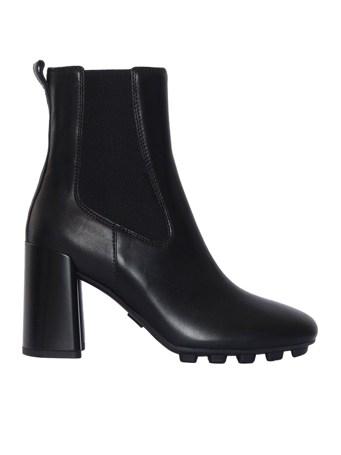 H695 CHELSEA BOOTS Black Booties