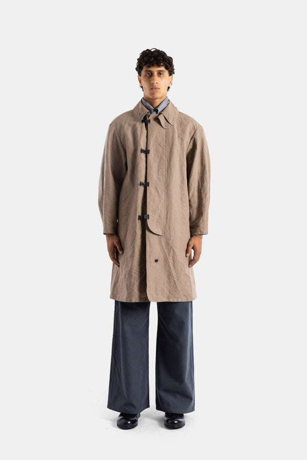 Taiga Takahashi معطف مطر بيج