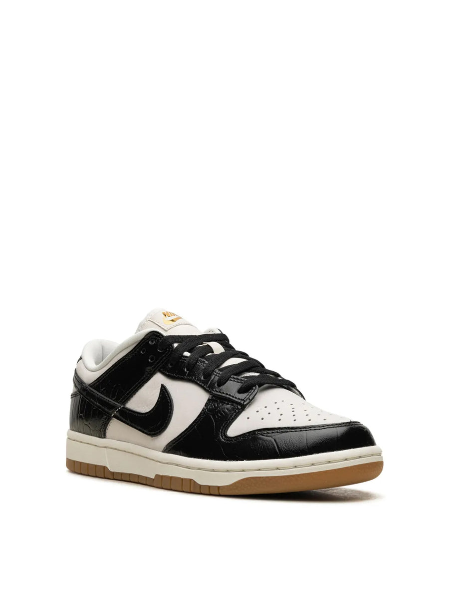 Nike Dunk Low LX Sneakers — Black