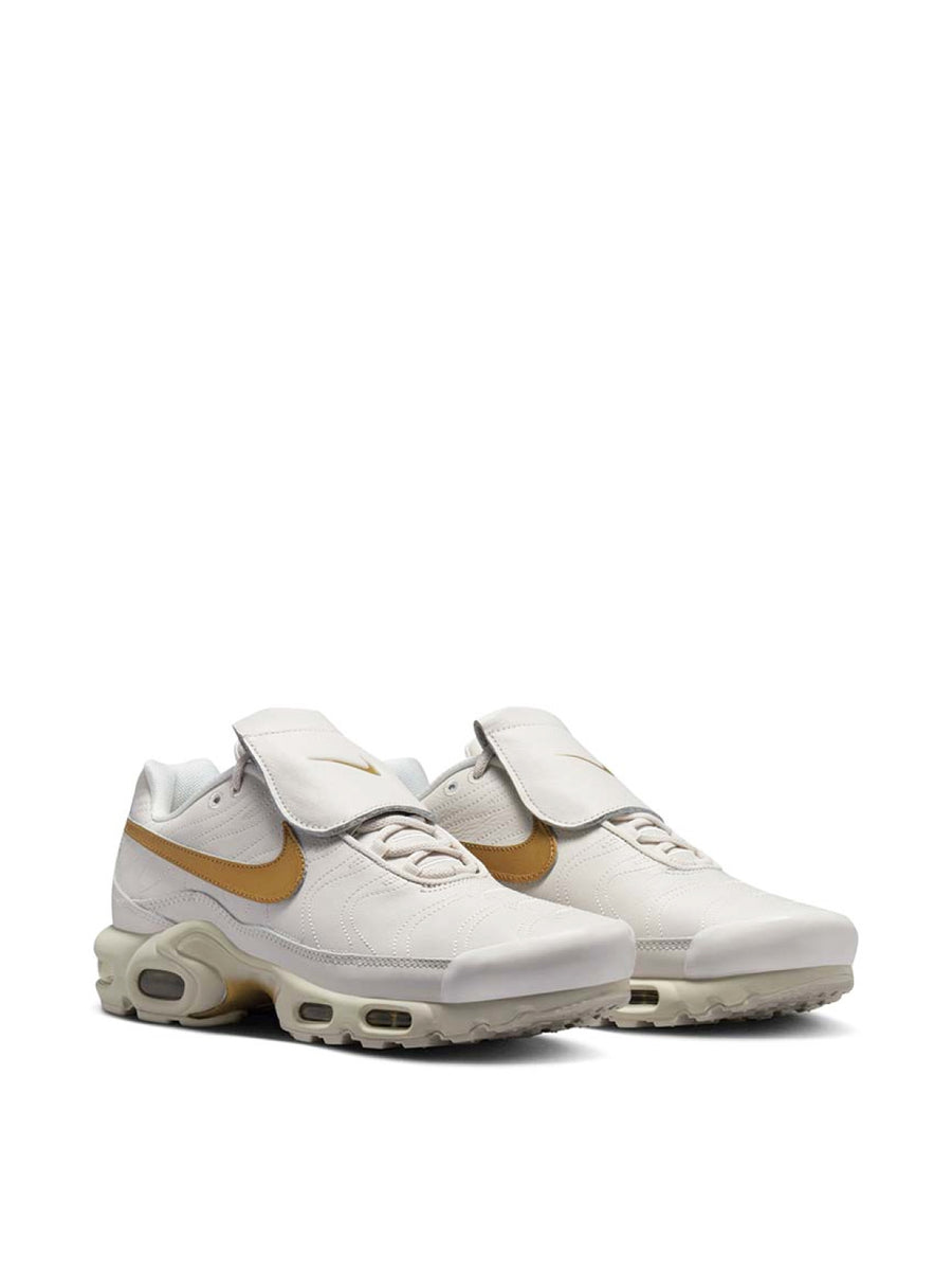 Nike Air Max Sneakers — White
