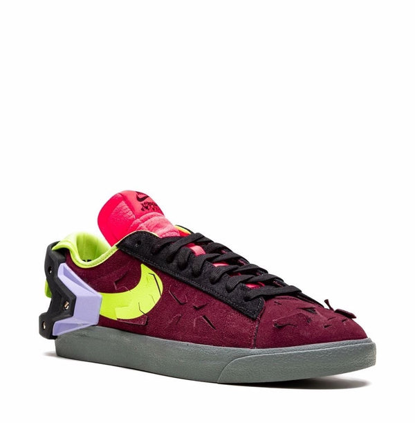 Nike Textile & Rubber Sole Sneaker — Multicolor